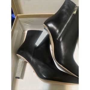 Brand New Michael Kors Halle Bootie Size 9.5